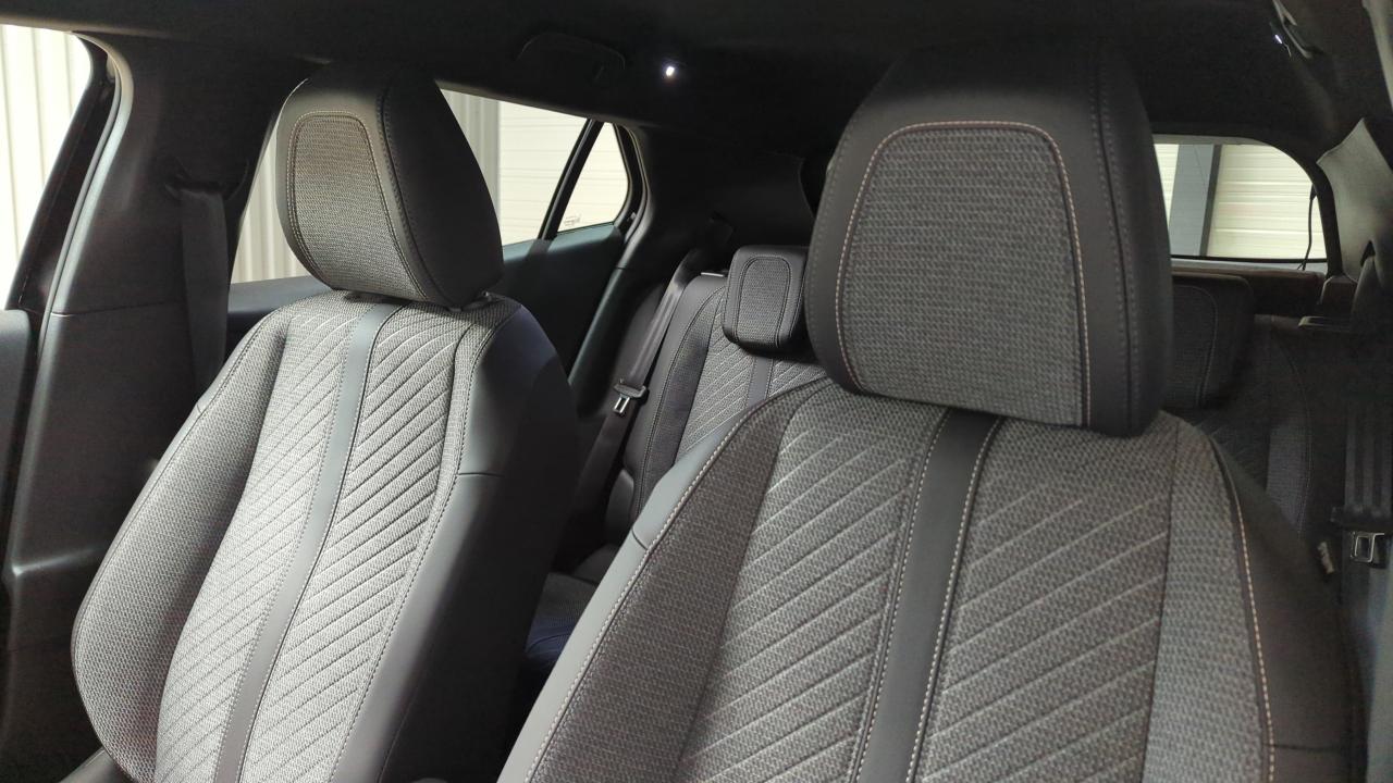 PEUGEOT 2008 NOUVEAU HYBRID 145 E-DCS6 ALLURE + PACK NAVIGATION & PACK ACCESS + PACK VISION & DRIVE ASSIST PLUS