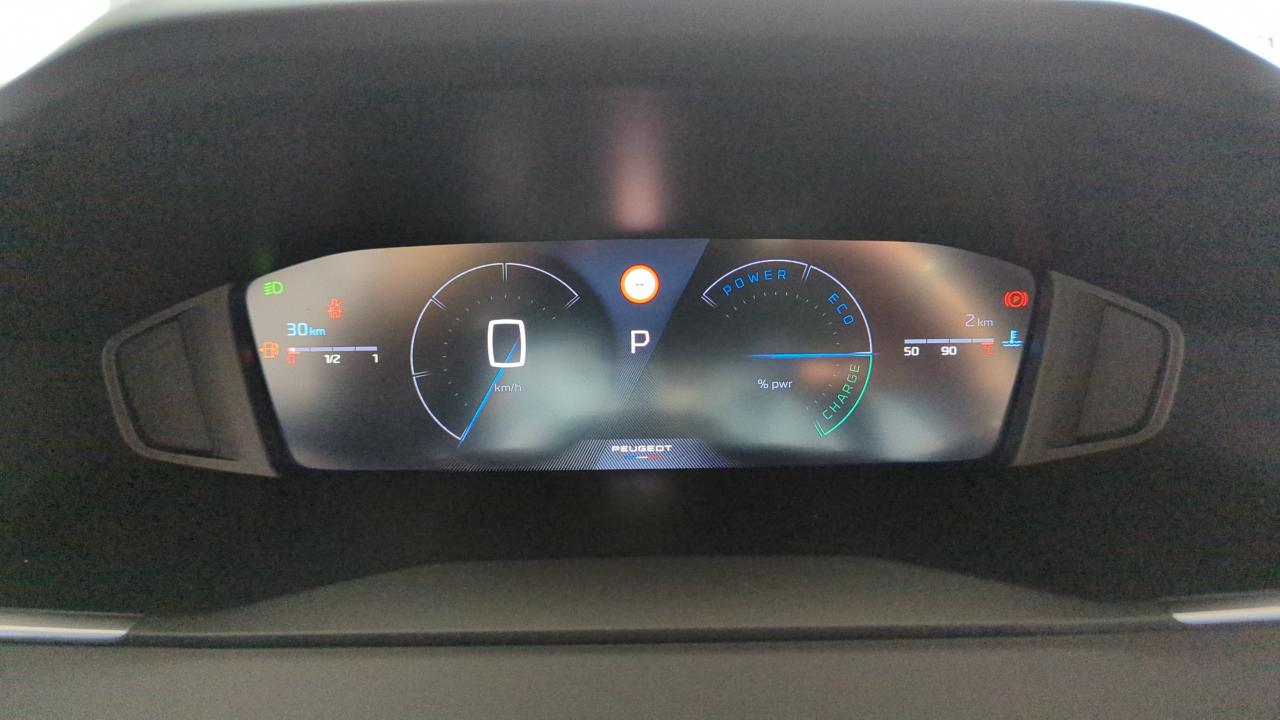 PEUGEOT 2008 NOUVEAU HYBRID 145 E-DCS6 ALLURE + PACK NAVIGATION & PACK ACCESS + PACK VISION & DRIVE ASSIST PLUS