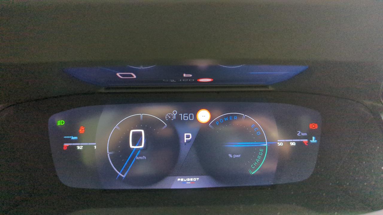 PEUGEOT 2008 NOUVEAU HYBRID 145 E-DCS6 GT + ATTELAGE + PACK VISION & NAVIGATION & DRIVE ASSIST PLUS
