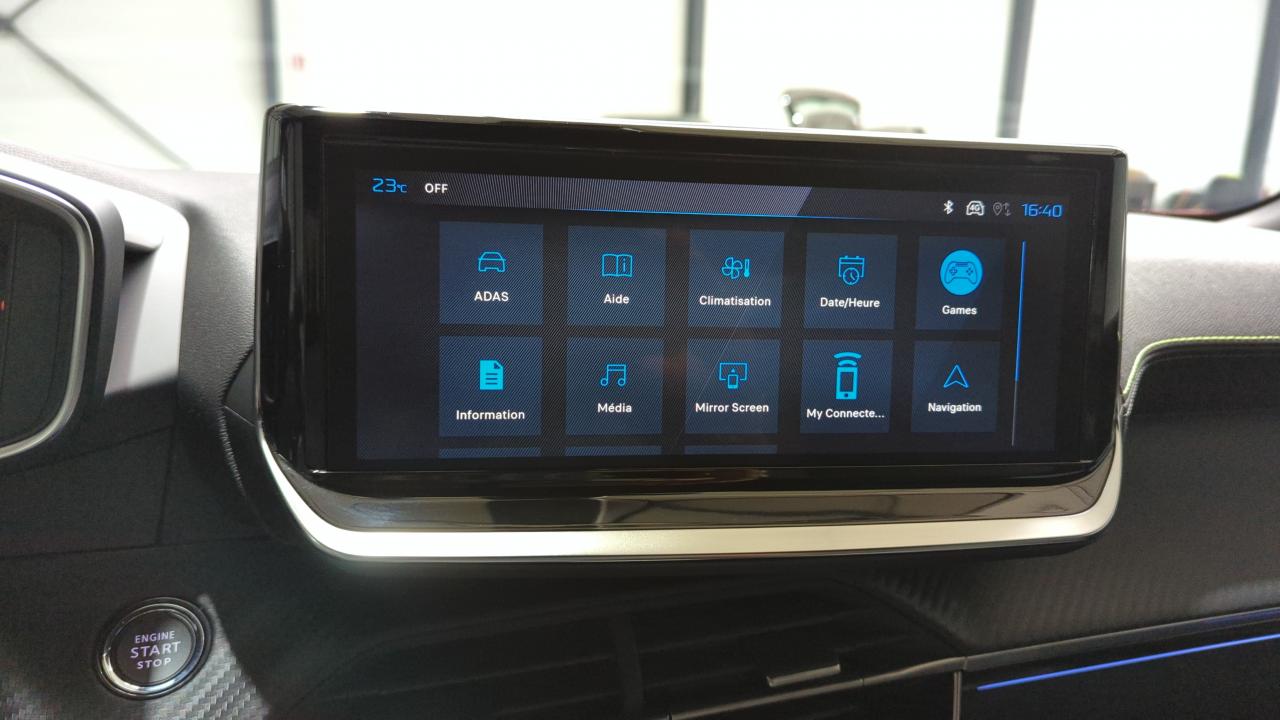 PEUGEOT 2008 NOUVEAU HYBRID 145 E-DCS6 GT + ATTELAGE + PACK VISION & NAVIGATION & DRIVE ASSIST PLUS