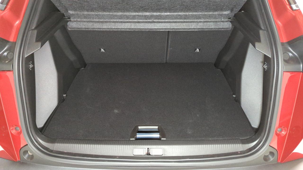 PEUGEOT 2008 NOUVEAU HYBRID 145 E-DCS6 GT + ATTELAGE + PACK VISION & NAVIGATION & DRIVE ASSIST PLUS