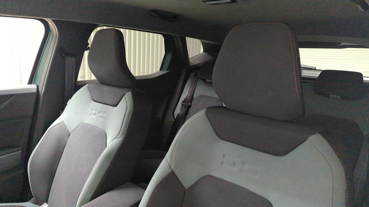 DACIA DUSTER HYBRID 140 4X2 EXTREME + SIEGES CHAUFFANTS