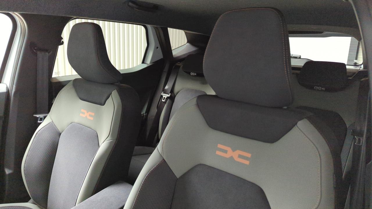 DACIA DUSTER TCE 130 4X2 EXTREME + PACK CITY + PACK COLD