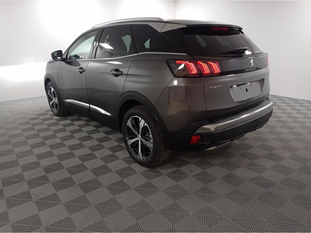 Peugeot 3008 1.5 Hdi 130 cv Eat8.