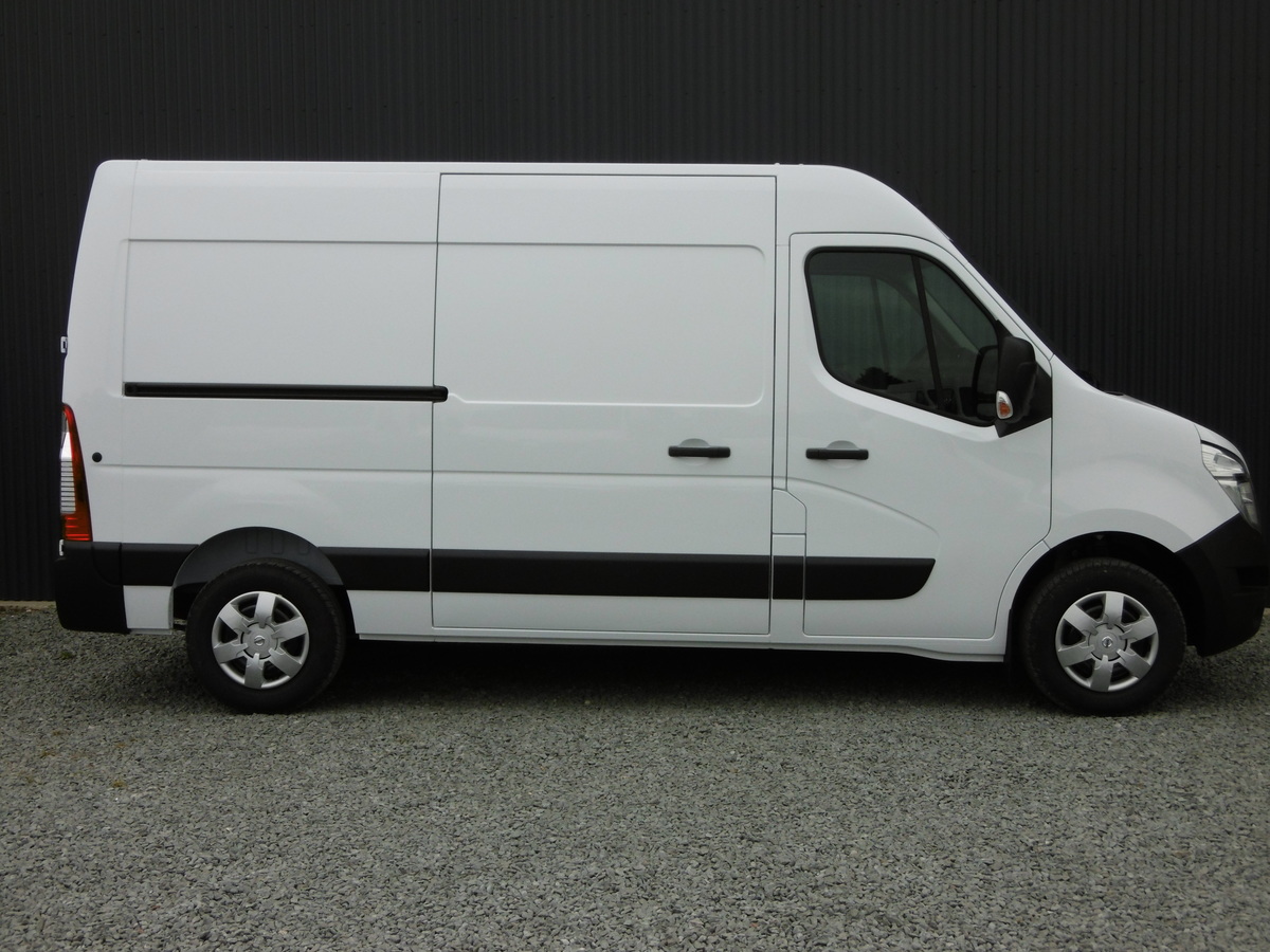 NISSAN INTERSTAR NV400  N-CONNECTA L2H2 3T5 135 DCI