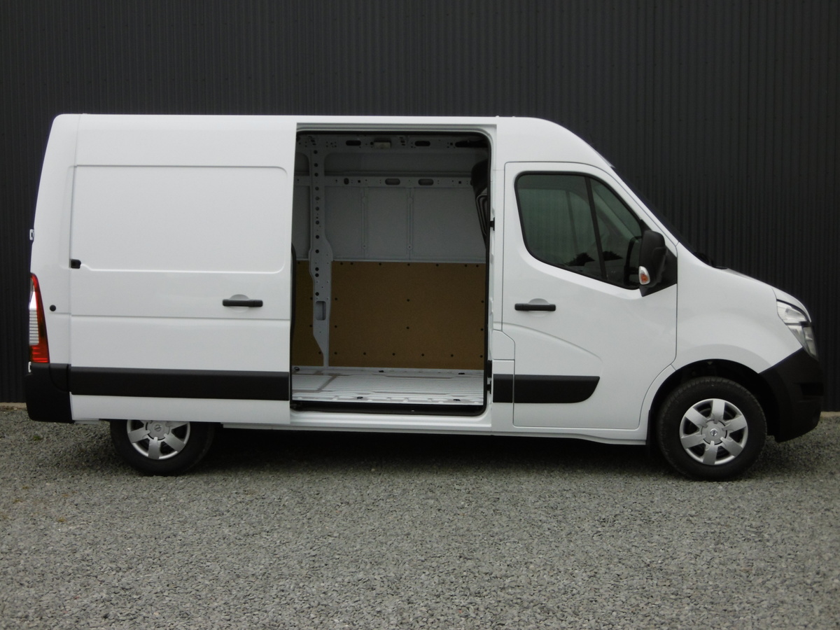 NISSAN INTERSTAR NV400  N-CONNECTA L2H2 3T5 135 DCI