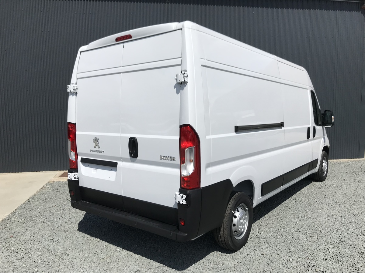 PEUGEOT BOXER VAN 165 BlueHDi