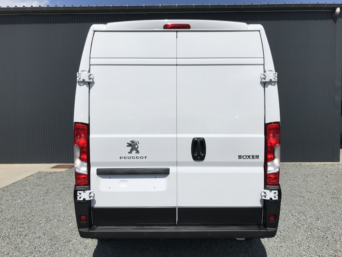 PEUGEOT BOXER VAN 165 BlueHDi