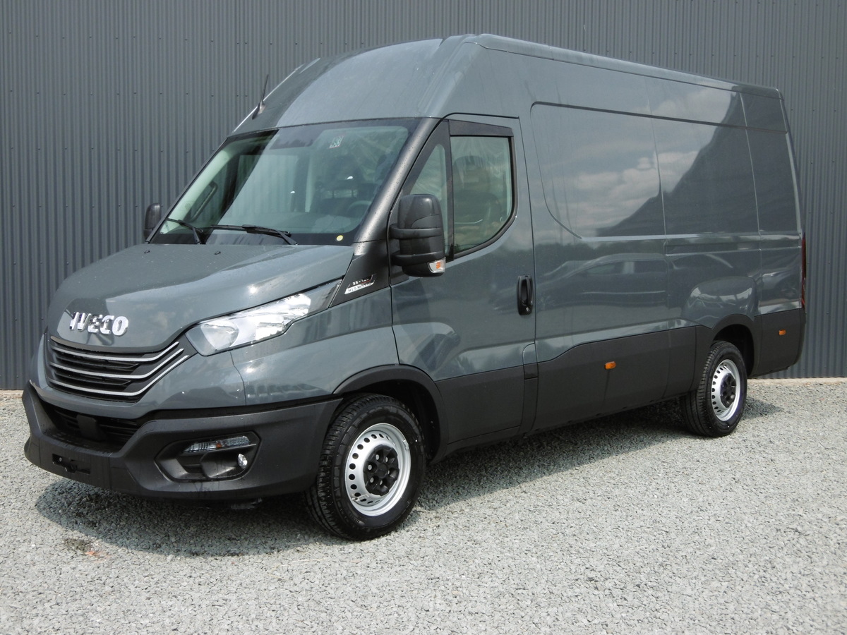 IVECO DAILY FOURGON 35S18 EMPATTEMENT 3520L H2 180 TD