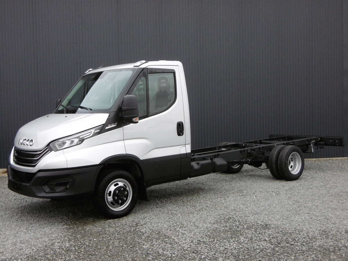 IVECO DAILY CHASSIS CABINE RJ 35C21HA8 D35C EMP 4100 MM 3.0  207ch Ba-8 Chassis Cabine Rj 35c21ha8 D35c Emp 4100 Mm