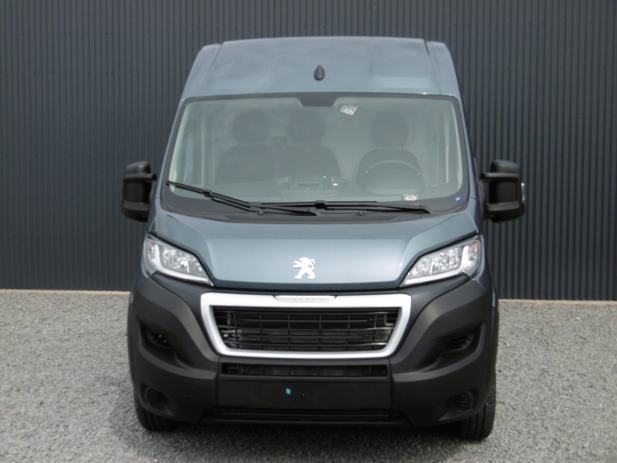 PEUGEOT BOXER PREMIUM 140 BlueHDi