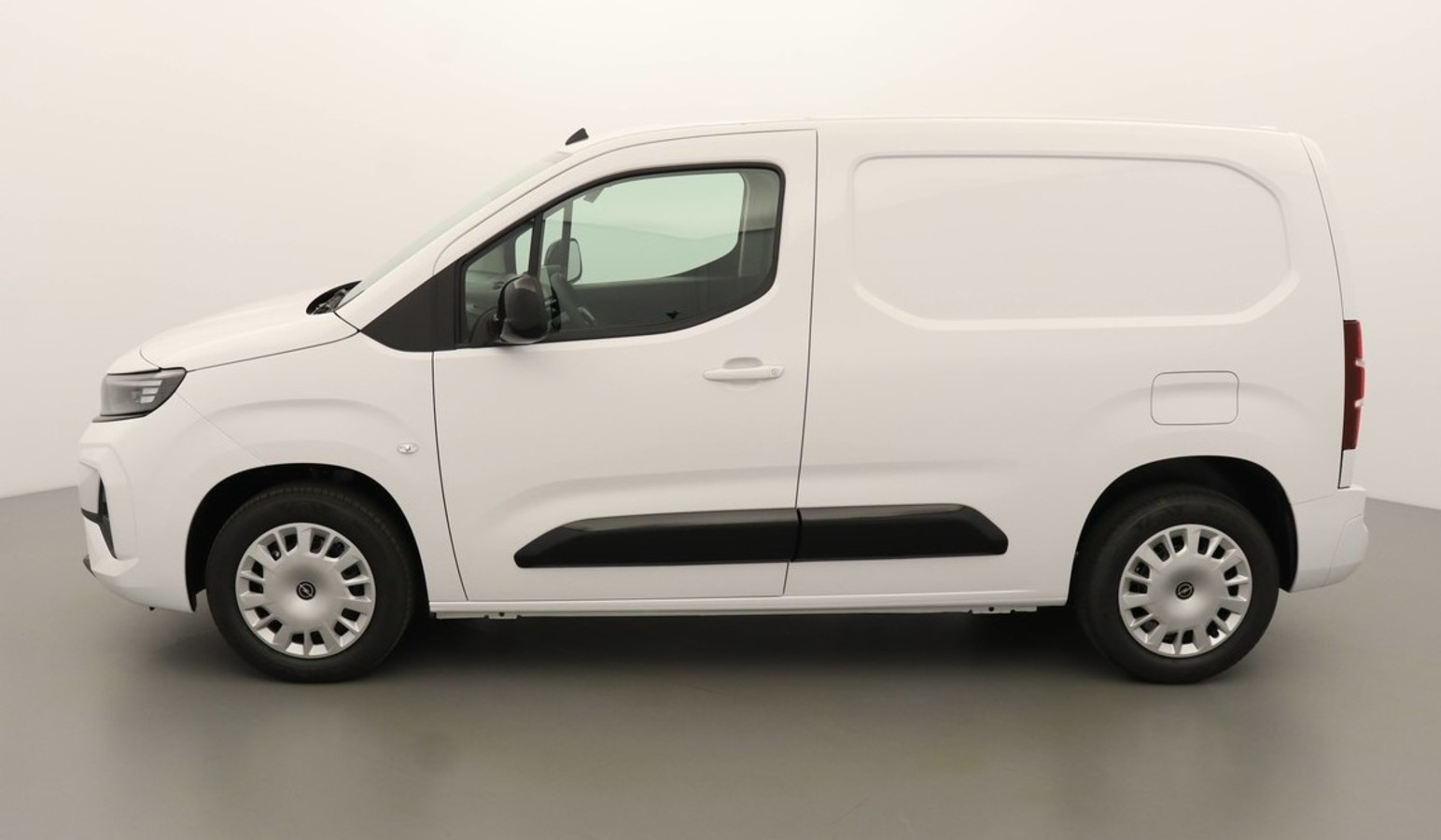 OPEL COMBO CARGO M LIGHT 650 KG VAN 1.2 Turbo 110ch Bvm6 Van