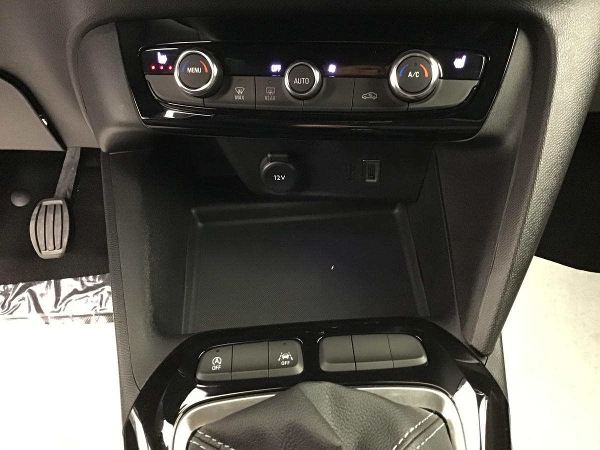 OPEL CORSA GS 1.2 Ess 75ch Bvm5 Gs + Caméra + Radar AV + GPS