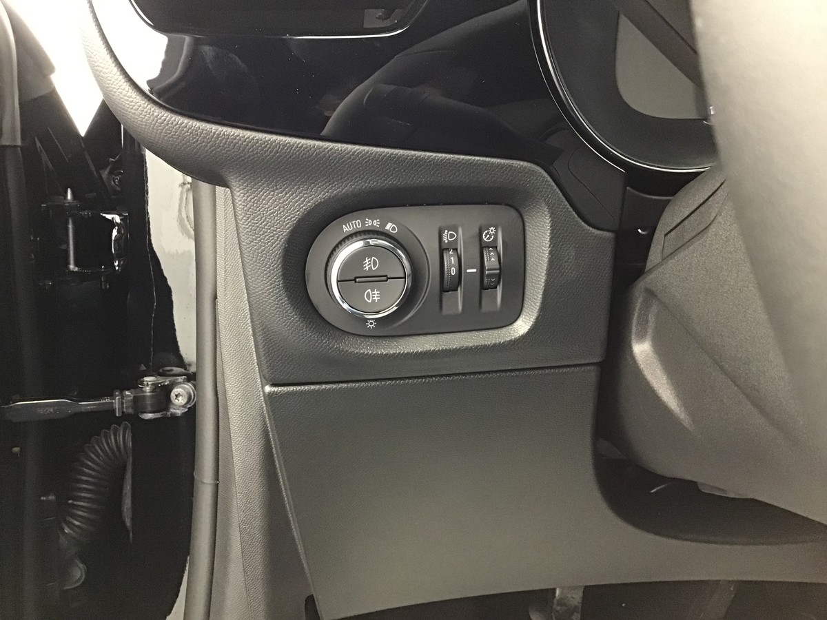 OPEL CORSA GS 1.2 Ess 75ch Bvm5 Gs + Caméra + Radar AV + GPS