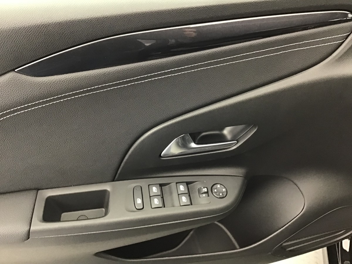 OPEL CORSA GS 1.2 Ess 75ch Bvm5 Gs + Caméra + Radar AV + GPS
