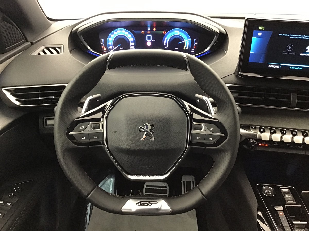 PEUGEOT 3008 GT 1.6 Hybrid 225ch E-Eat8 Gt