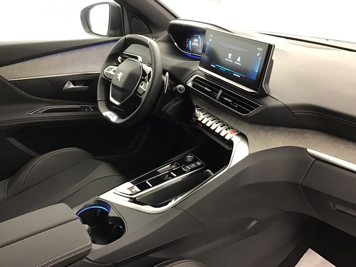 PEUGEOT 3008 GT 1.6 Hybrid 225ch E-Eat8 Gt
