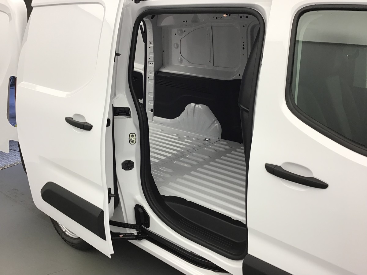 OPEL COMBO CARGO XL HEAVY 950 KG VAN 1.5 Bluehdi 130ch Eat8 Van