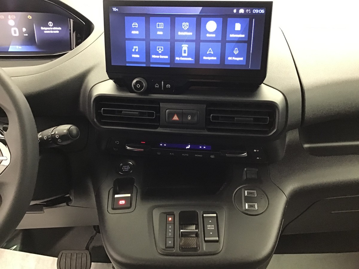 PEUGEOT PARTNER STANDARD LIGHT 650 KG VAN 1.5 Bluehdi 130ch Eat8 Van