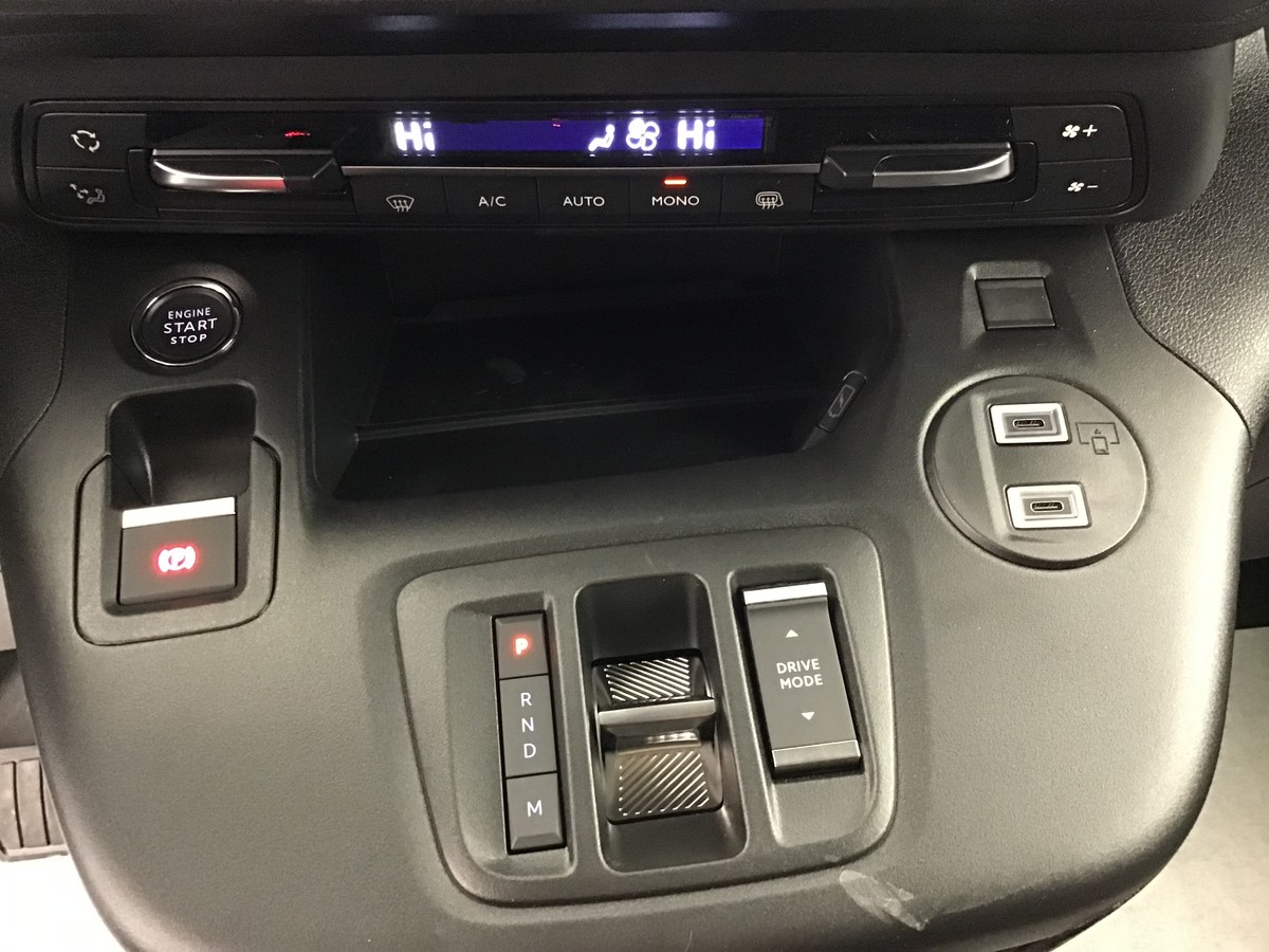 PEUGEOT PARTNER STANDARD LIGHT 650 KG VAN 1.5 Bluehdi 130ch Eat8 Van