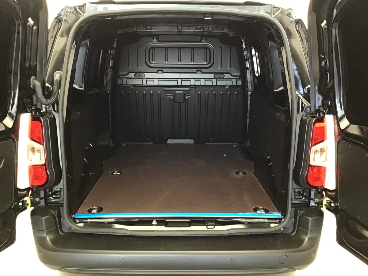 PEUGEOT PARTNER STANDARD LIGHT 650 KG VAN 1.5 Bluehdi 130ch Eat8 Van