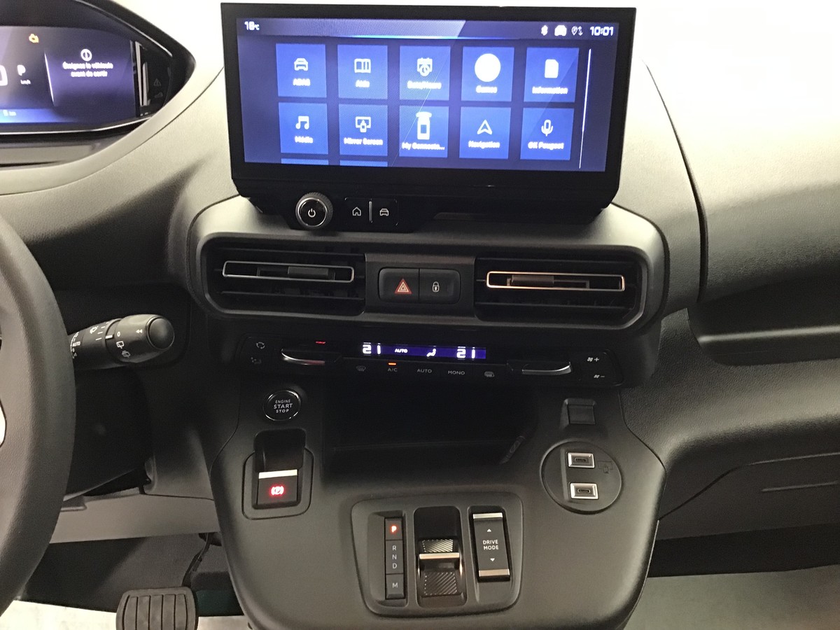 PEUGEOT PARTNER STANDARD LIGHT 650 KG VAN 1.5 Bluehdi 130ch Eat8 Van