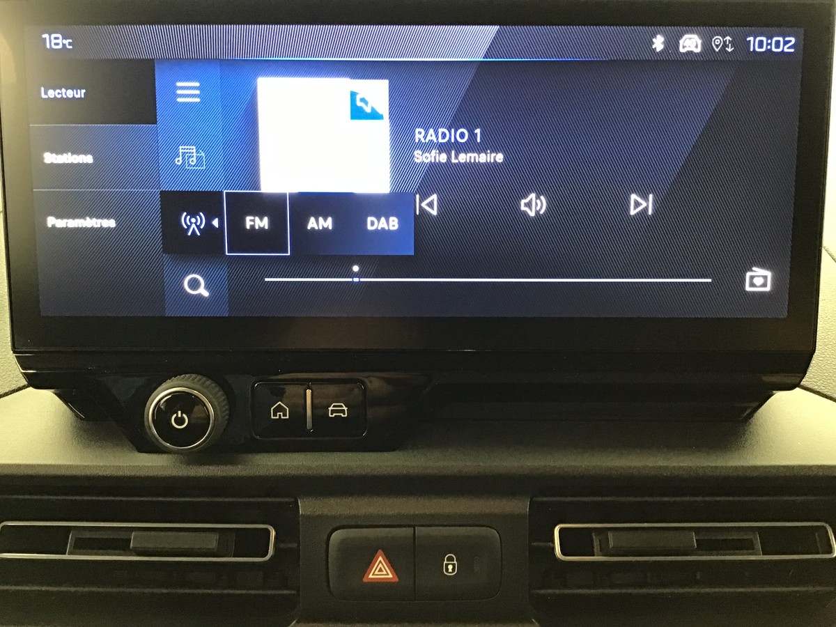 PEUGEOT PARTNER STANDARD LIGHT 650 KG VAN 1.5 Bluehdi 130ch Eat8 Van