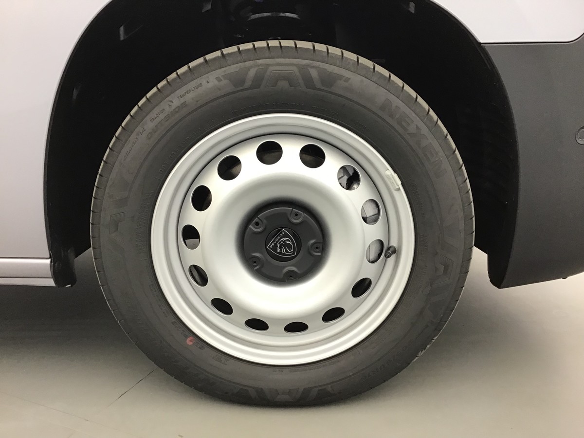 PEUGEOT PARTNER STANDARD LIGHT 650 KG VAN 1.5 Bluehdi 130ch Eat8 Van