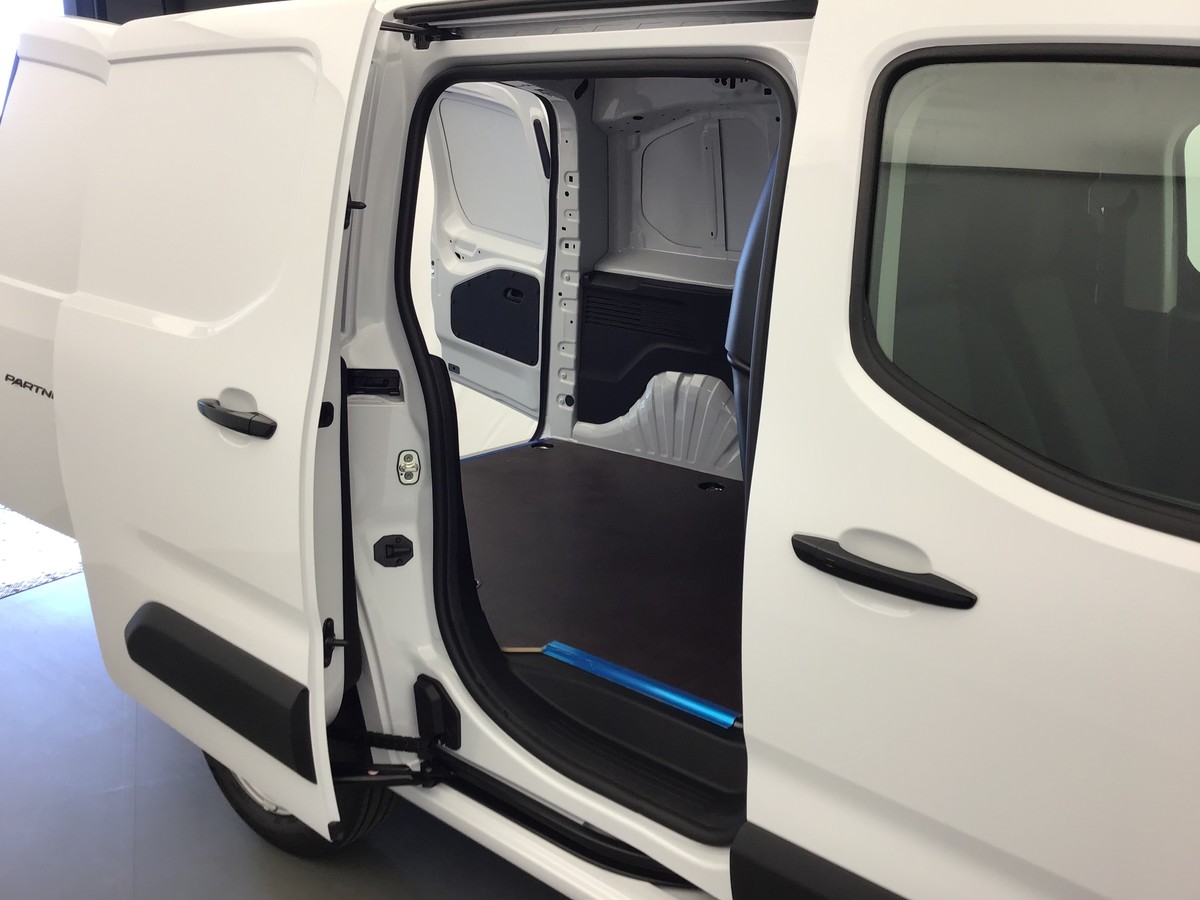PEUGEOT PARTNER STANDARD HEAVY 1000 KG VAN 1.5 Bluehdi 130ch Eat8 Van