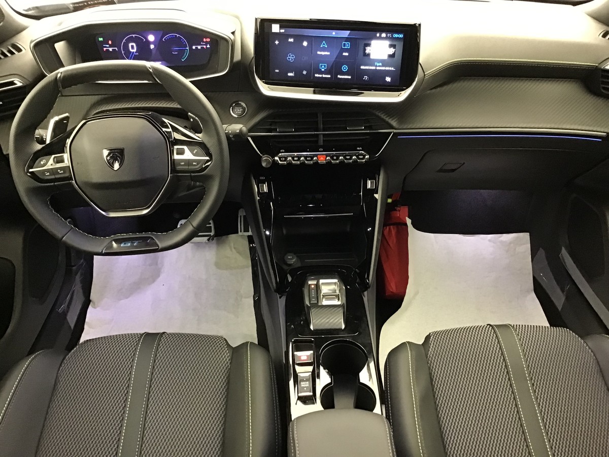 PEUGEOT 2008 HYBRID 145 GT 1.2 Hybrid 136ch E-Dsc6 Gt