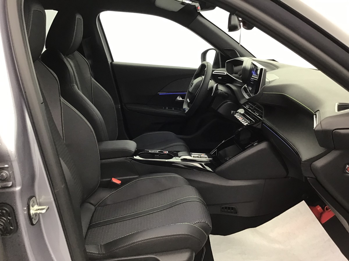 PEUGEOT 2008 HYBRID 145 GT 1.2 Hybrid 136ch E-Dsc6 Gt