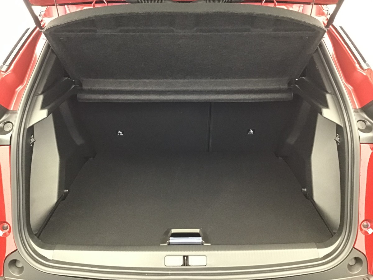 PEUGEOT 2008 HYBRID 145 GT 1.2 Hybrid 136ch E-Dsc6 Gt