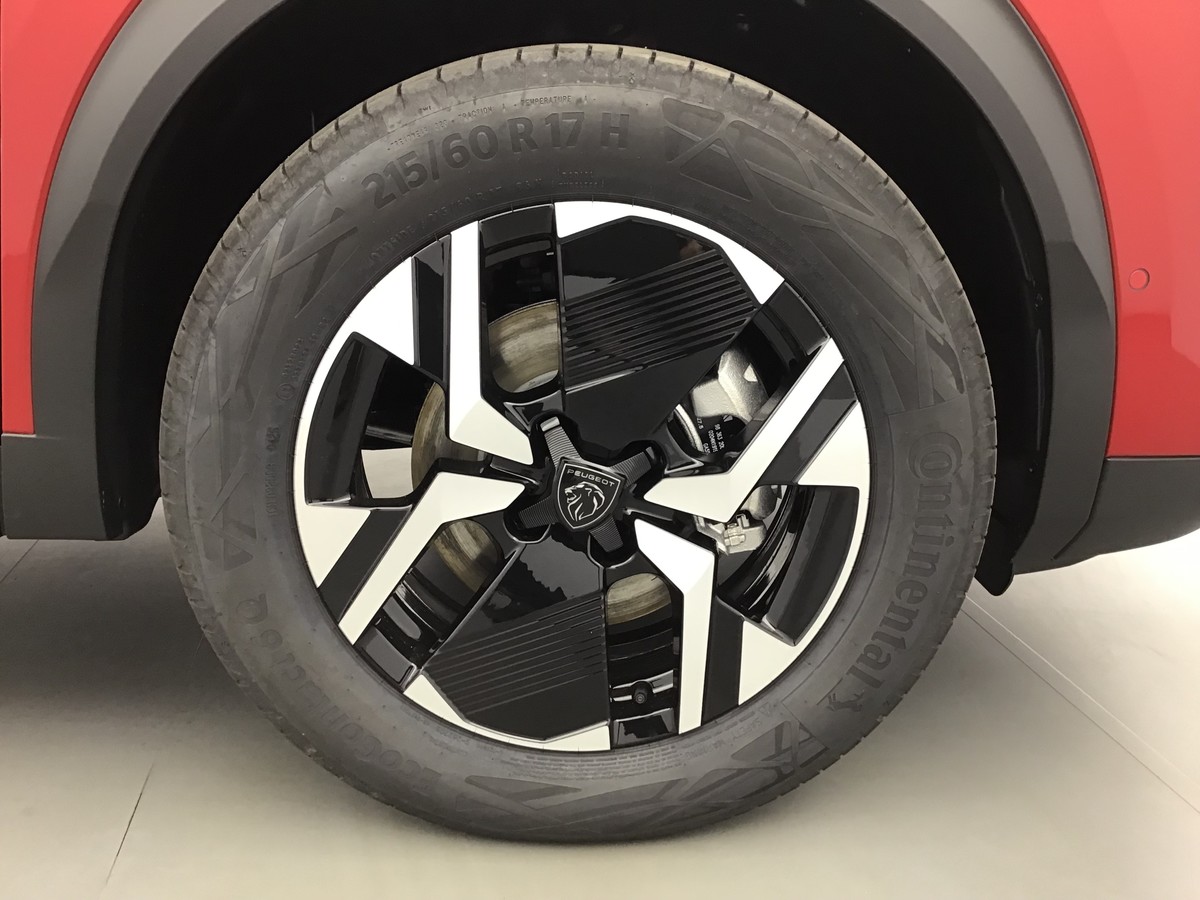 PEUGEOT 2008 HYBRID 145 GT 1.2 Hybrid 136ch E-Dsc6 Gt