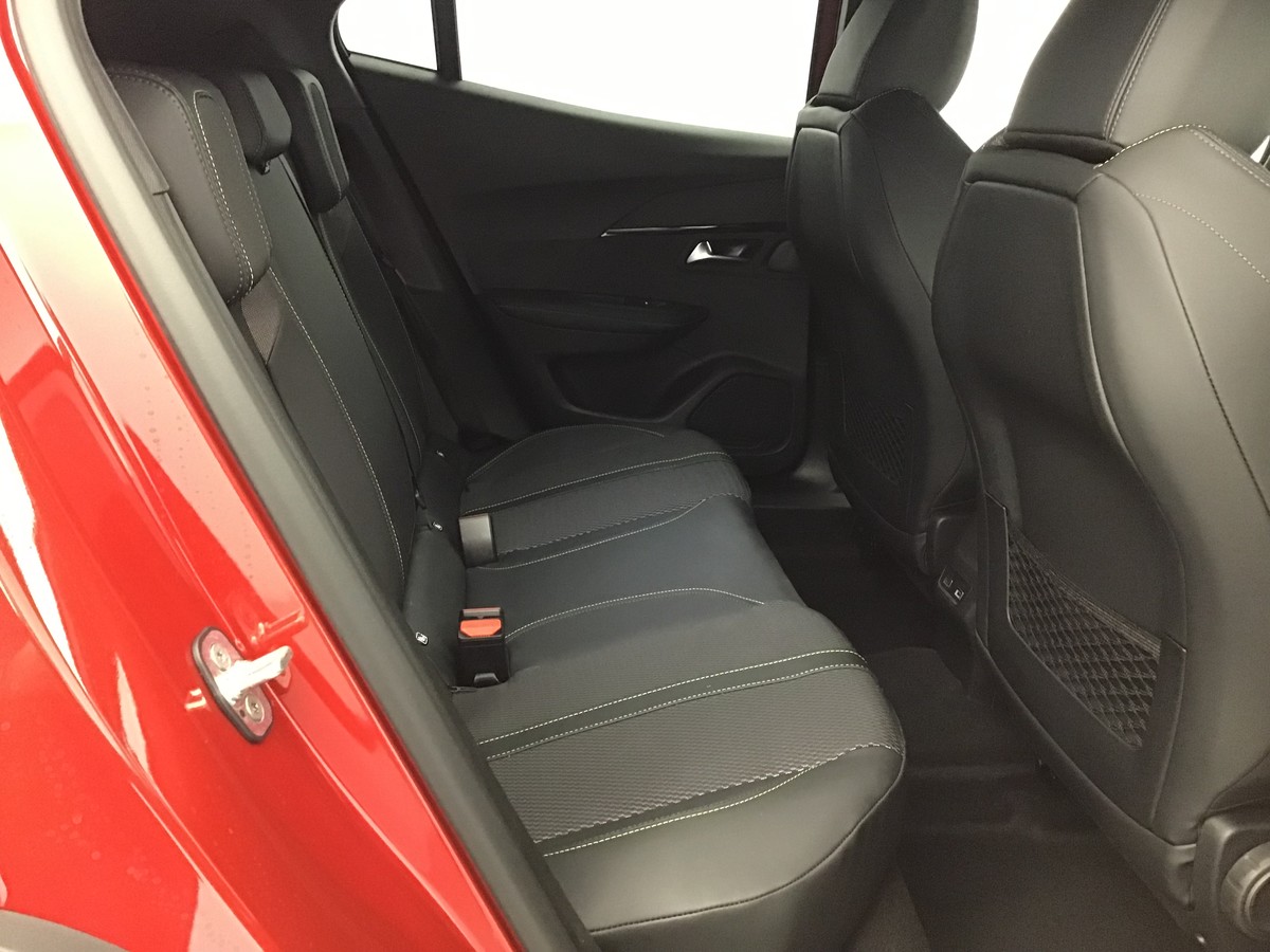 PEUGEOT 2008 HYBRID 145 GT 1.2 Hybrid 136ch E-Dsc6 Gt