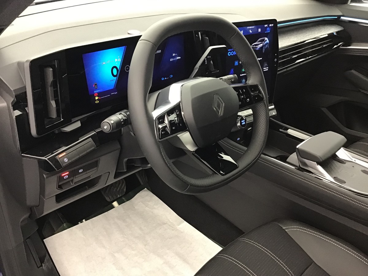 RENAULT AUSTRAL TECHNO 1.2 E-Tech Full Hybrid 200ch Edc Techno