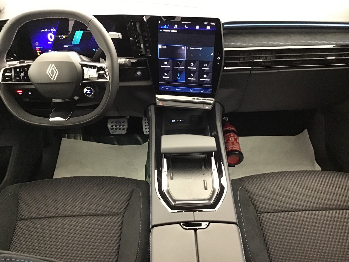 RENAULT AUSTRAL TECHNO ESPRIT ALPINE 1.2 E-Tech Full Hybrid 200ch Edc Techno Esprit Alpine