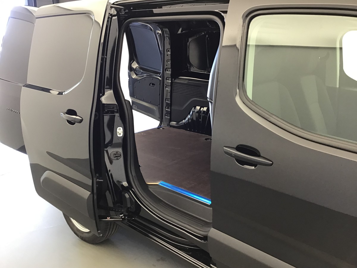 PEUGEOT PARTNER STANDARD HEAVY 1000 KG VAN 1.5 Bluehdi 130ch Eat8 Van
