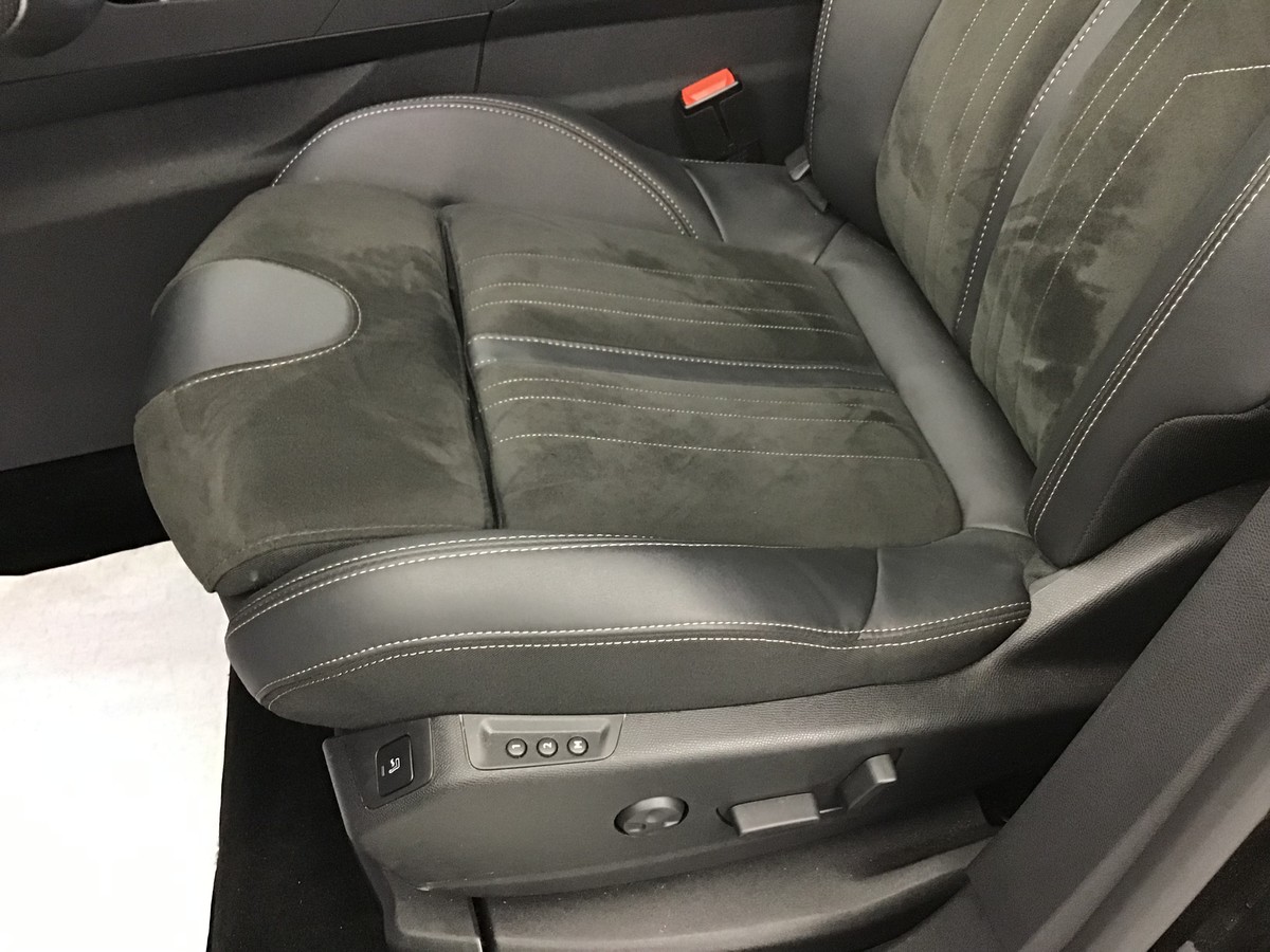 PEUGEOT 3008 GT 1.2 Puretech 136ch Eat8 Gt
