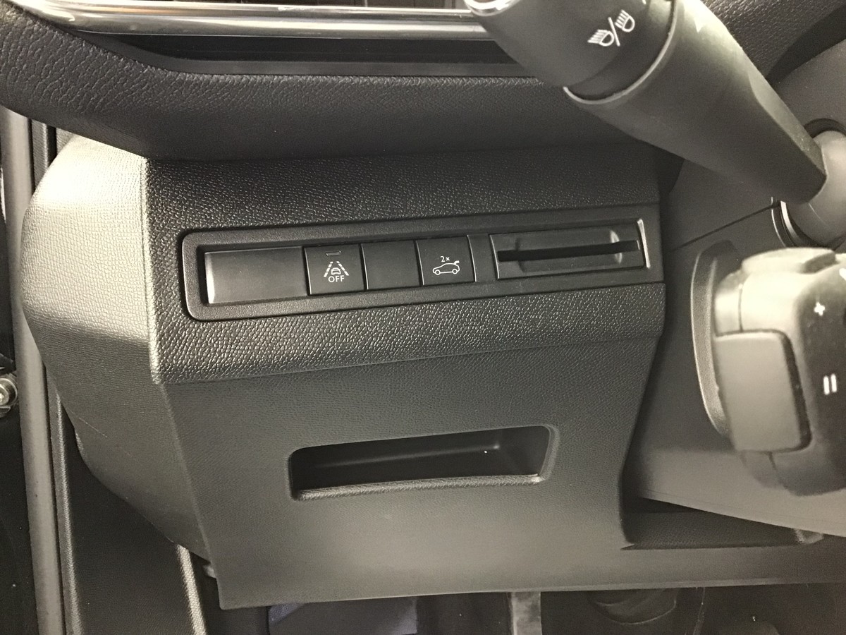 PEUGEOT 3008 GT 1.2 Puretech 130ch Bvm6 Gt