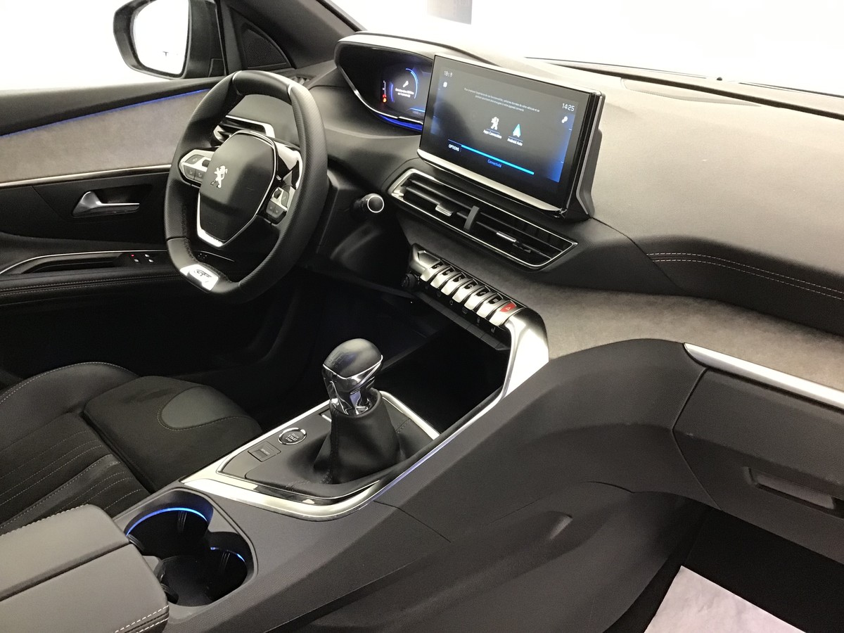 PEUGEOT 3008 GT 1.2 Puretech 130ch Bvm6 Gt
