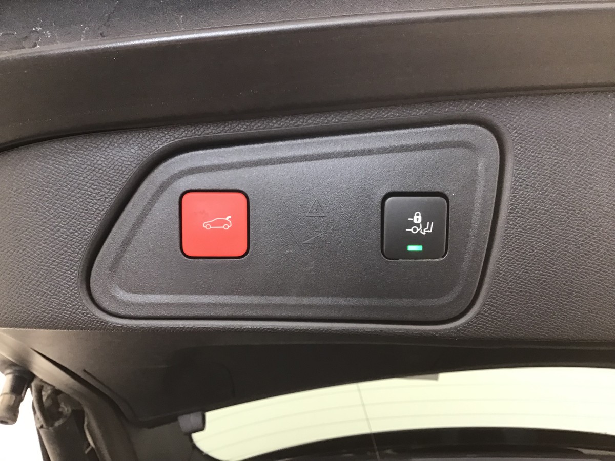 PEUGEOT 3008 GT 1.2 Puretech 130ch Bvm6 Gt