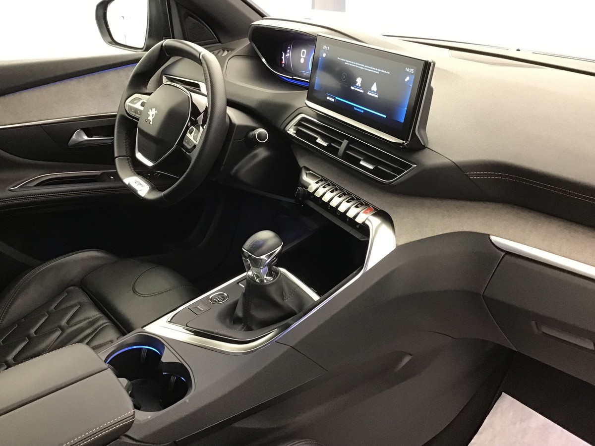 PEUGEOT 3008 GT 1.2 Puretech 130ch Bvm6 Gt