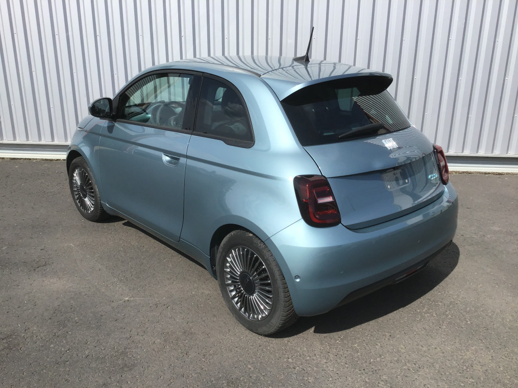 FIAT 500e BERLINE MY22 SERIE 1 STEP 1   500 e 118 ch Icone