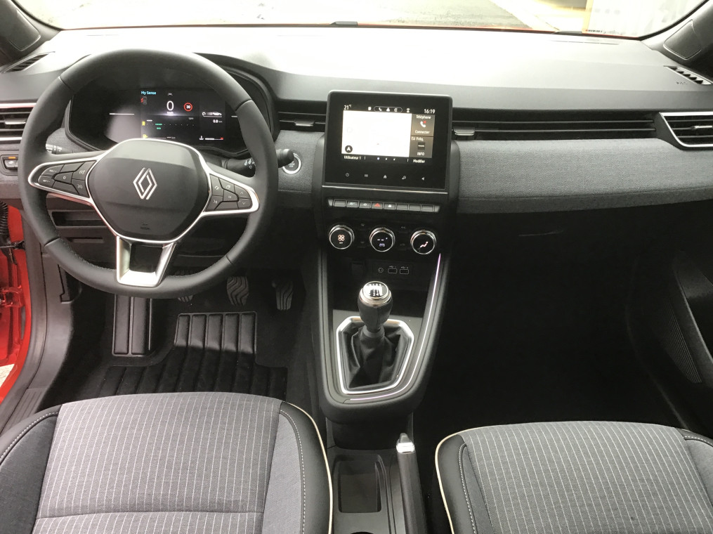 RENAULT CLIO Eco-G 100 GSR2 Techno