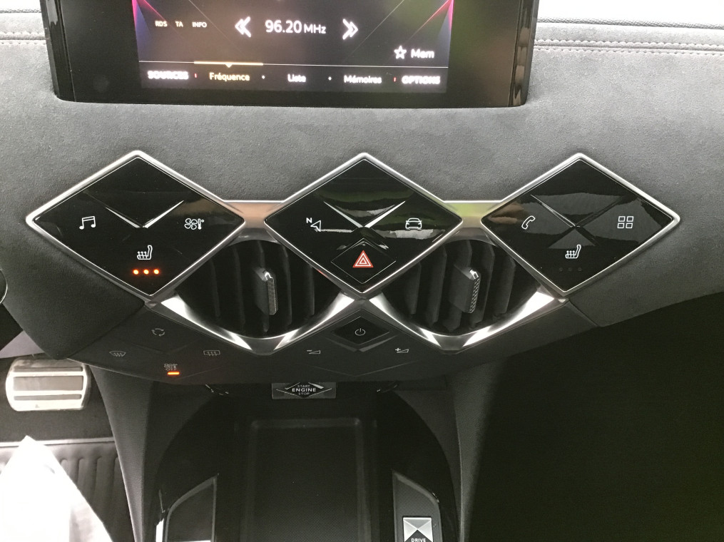 DS DS3 CROSSBACK PureTech 155 EAT8 Performance Line