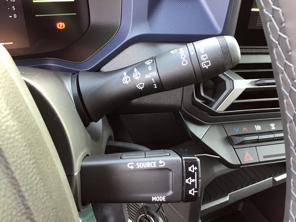 DACIA DUSTER   Hybrid 140 4x2 Expression + Sièges chauffants