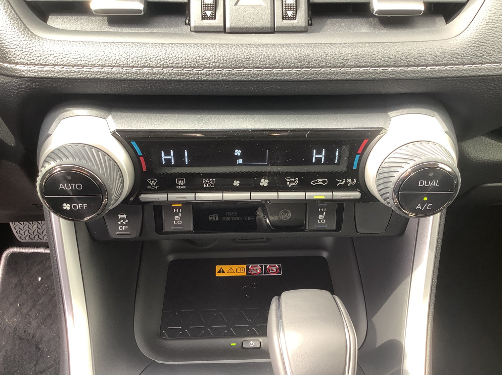 TOYOTA RAV4 HYBRIDE MY23   218 ch 2WD Dynamic + Sièges chauffants