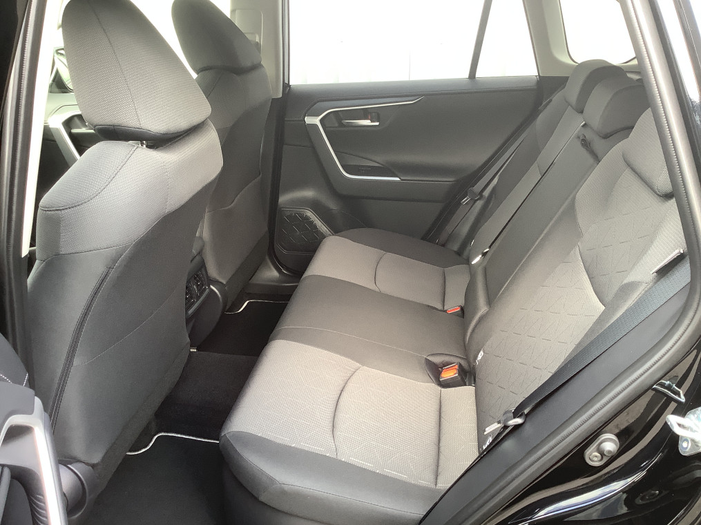 TOYOTA RAV4 HYBRIDE MY23   218 ch 2WD Dynamic + Sièges chauffants