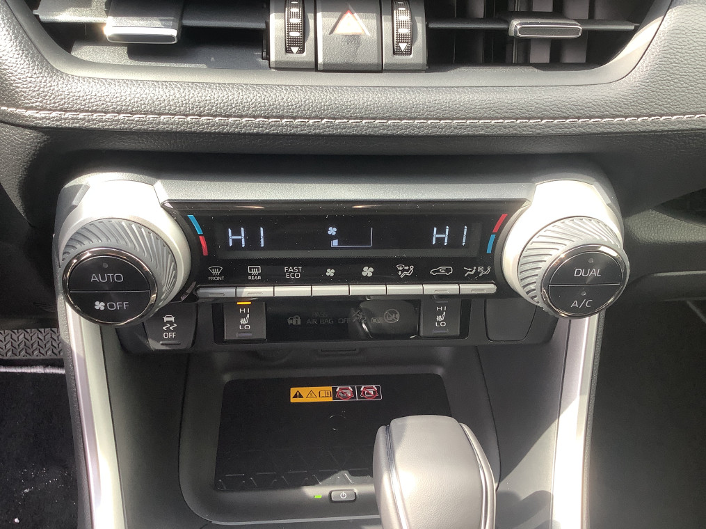 TOYOTA RAV4 HYBRIDE MY23   218 ch 2WD Dynamic + Sièges chauffants