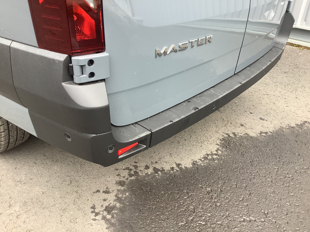 RENAULT MASTER VAN FGN TRAC 3T5 L2H2 BLUE DCI 150 EXTRA